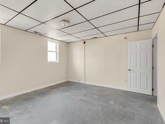 4th image of 2301 S 16th St Floor 3