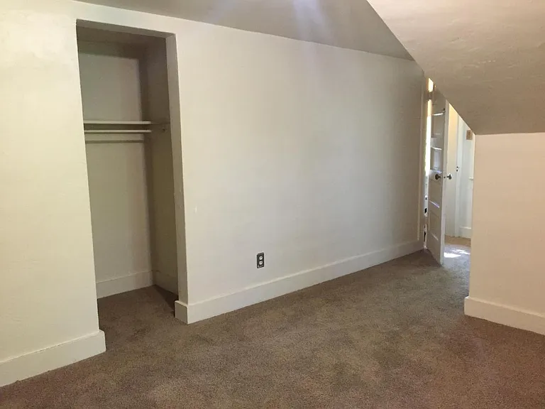 Upstairs bedroom II