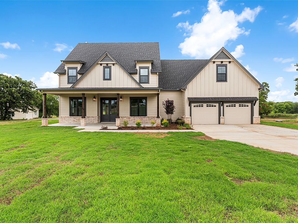 1st image of 192 Lago Ln