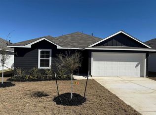 312 Wirecrested Dr, Lockhart, TX 78644