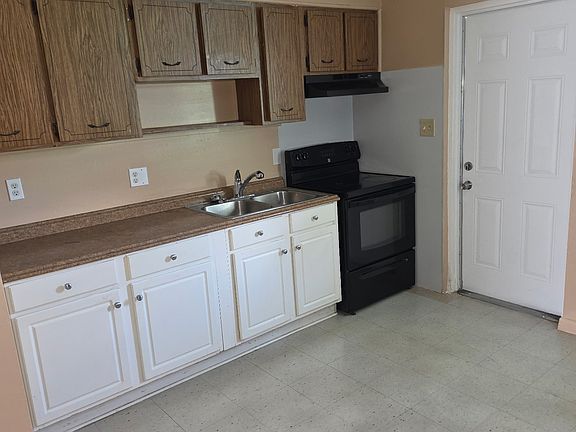 2nd image of 1039 Jewel Ave