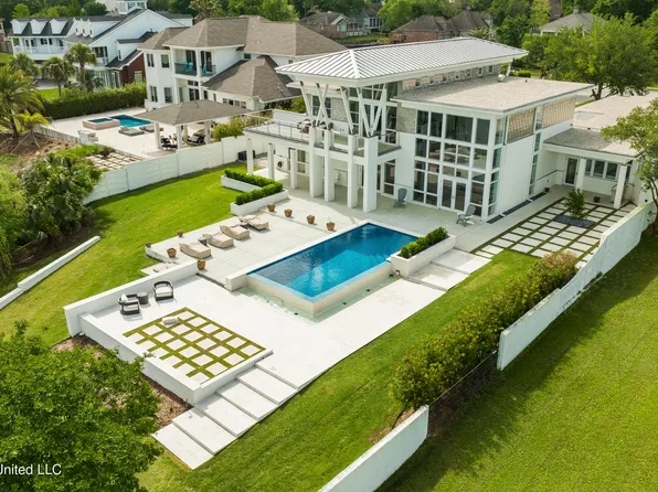 481 Jordan Dr, Biloxi, MS 39531