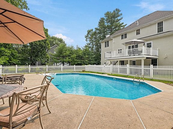 3rd image of 247 Webster Woods Ln