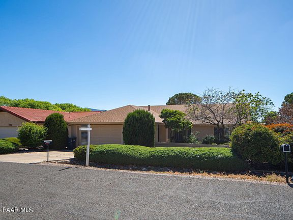 3rd image of 1160 N Buena Vis W
