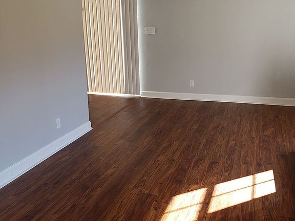3rd image of 5767 Taggart Dr