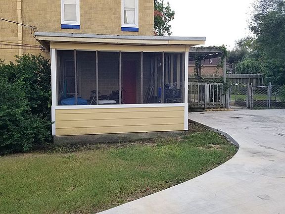 3rd image of 326 Claremore St #Cottage