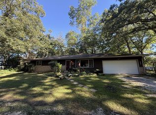 747 Waverly Rd, La Porte, IN 46350