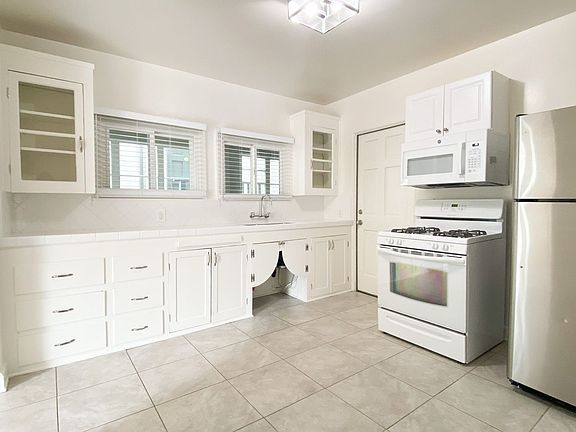 3rd image of 233 20th St #A