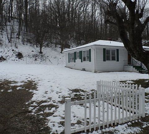 3rd image of 4698 Lee Hwy