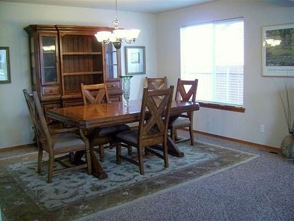 5th image of 80 Chapelwood Ave