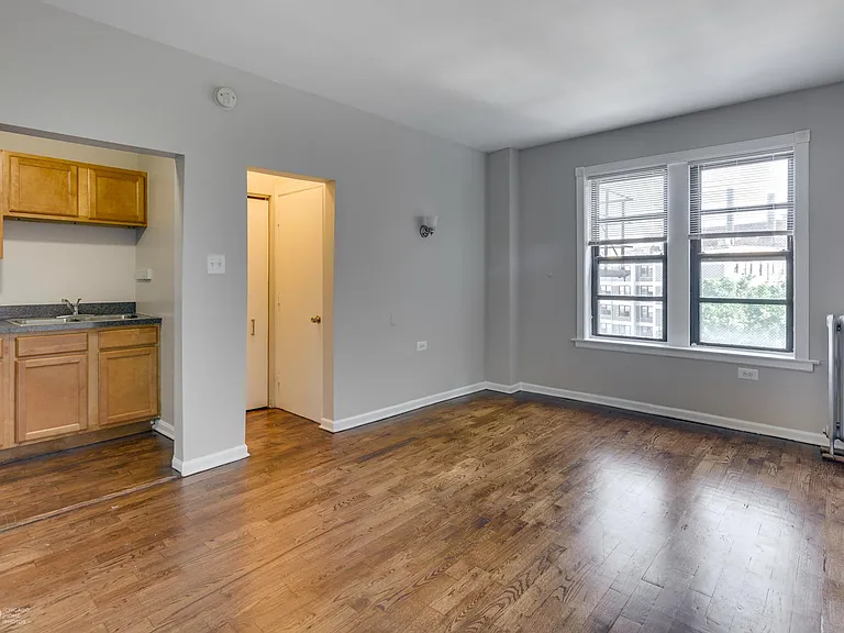 7301 N. Sheridan — Photo 13