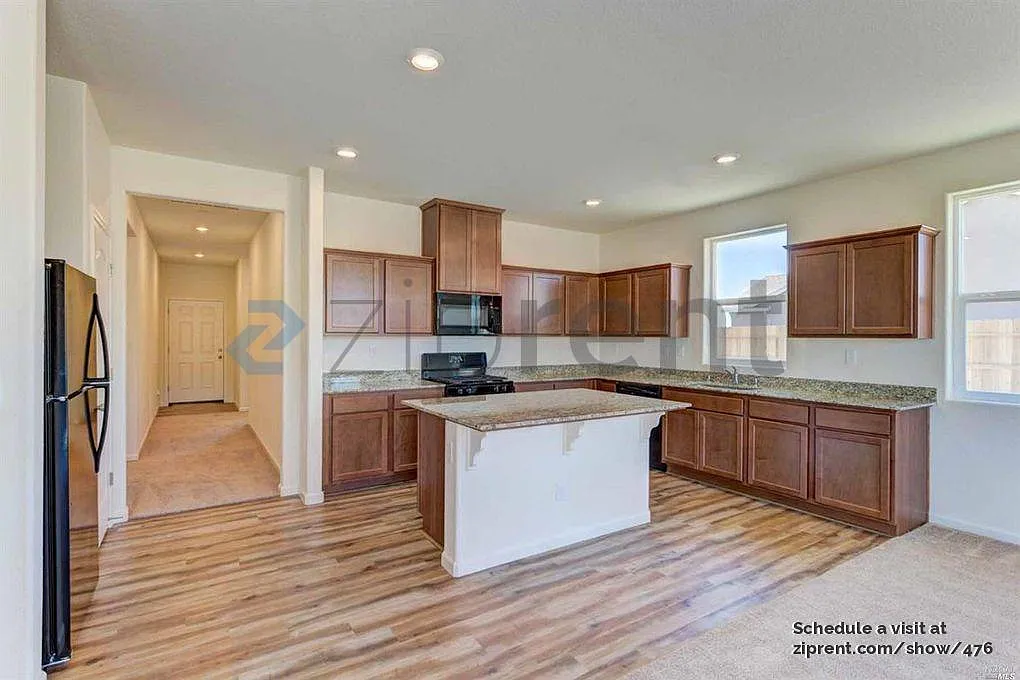 3 bed, 1508 sqft, $2,945 — Photo 3