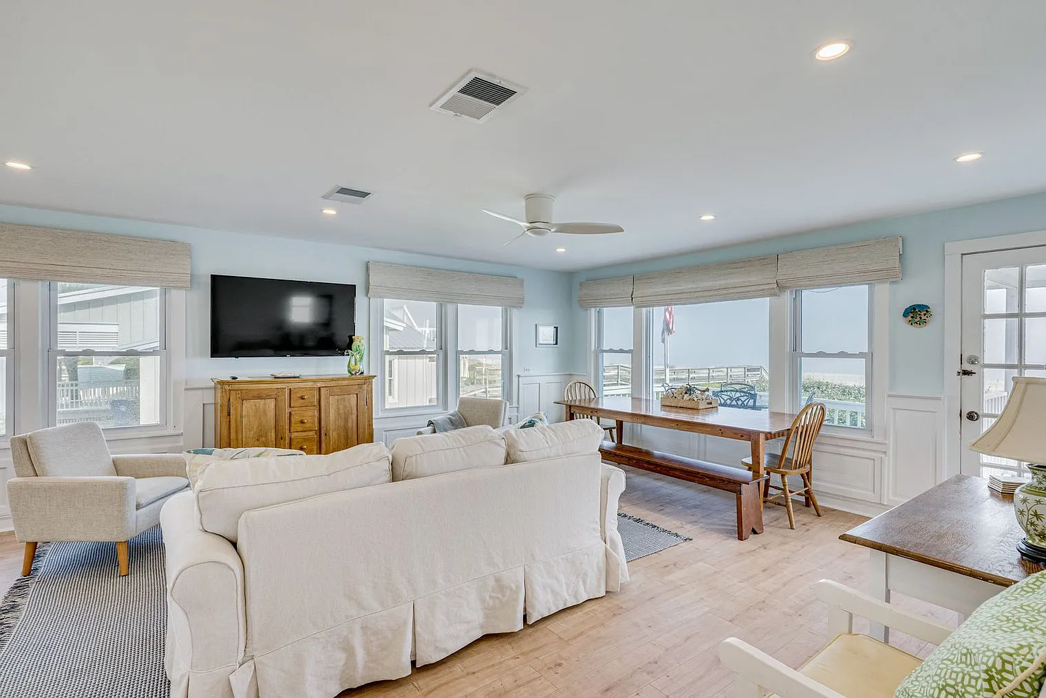 5 bed, 2.0 bath, 1991 sqft, $8,451 — Photo 1
