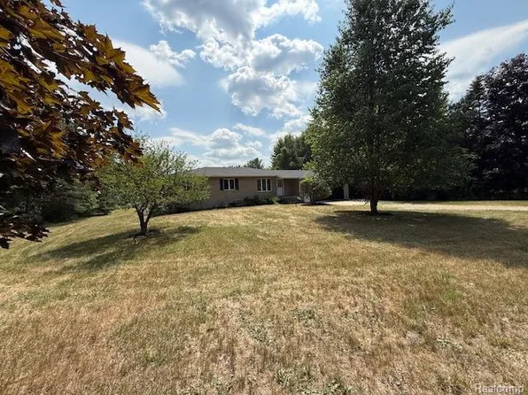 10089 Coldwater Rd, Flushing, MI 48433