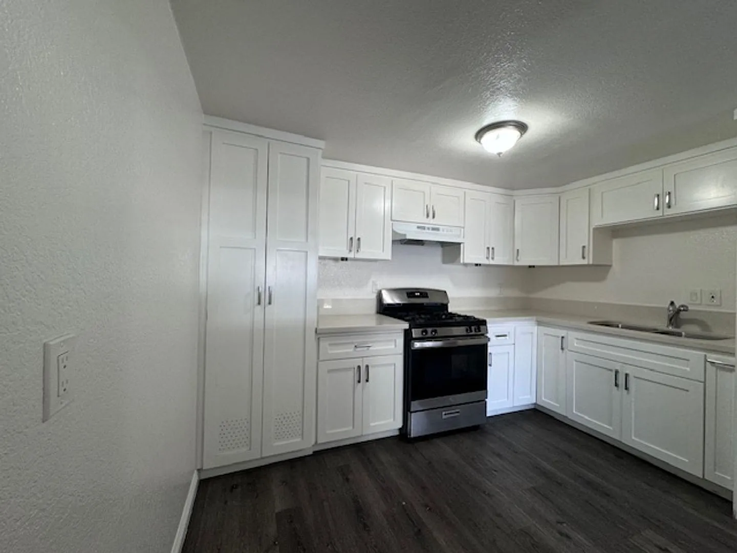 36 E Plymouth St — Photo 2