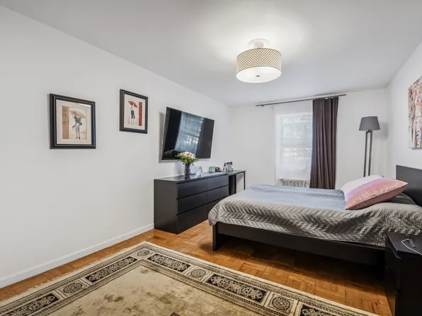 75-02 Austin Street image 11 of 16