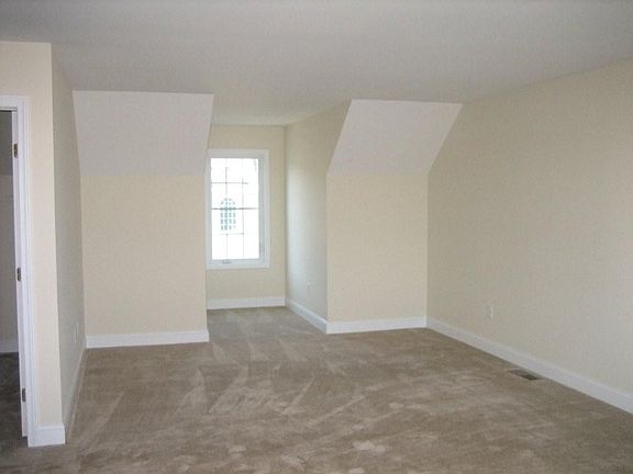 Large 3rd bedroom suite