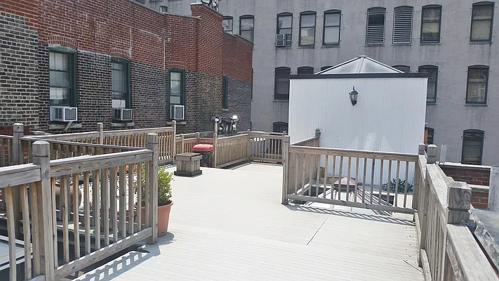 Rented by Julianna Realty Corp | media 16