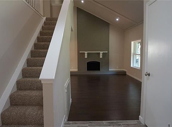 4th image of 1705 Aurora Dr