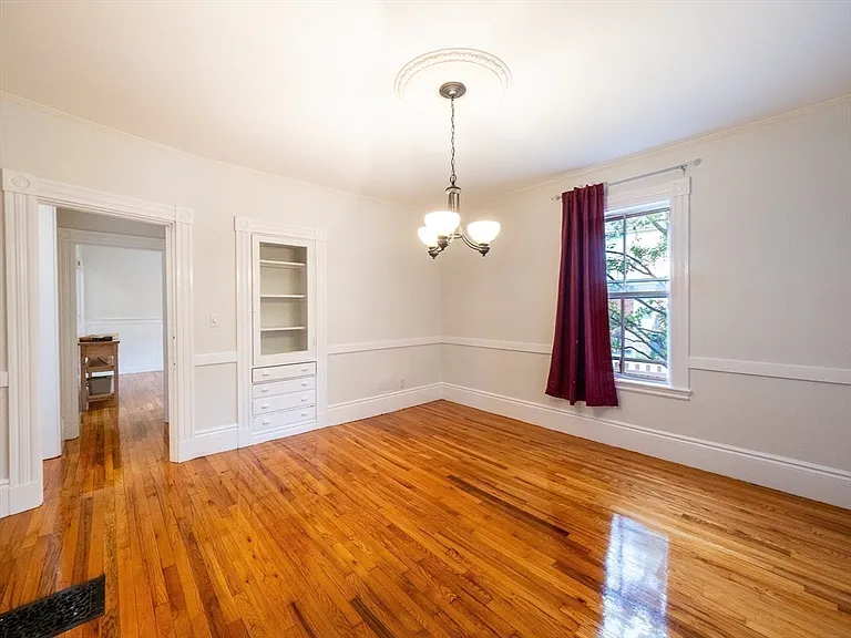 12 Adella Pl — Photo 10