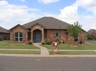 10301 SW 26th Cir, Yukon, OK 73099