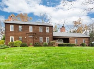 211 Concord Rd, Longmeadow, MA 01106