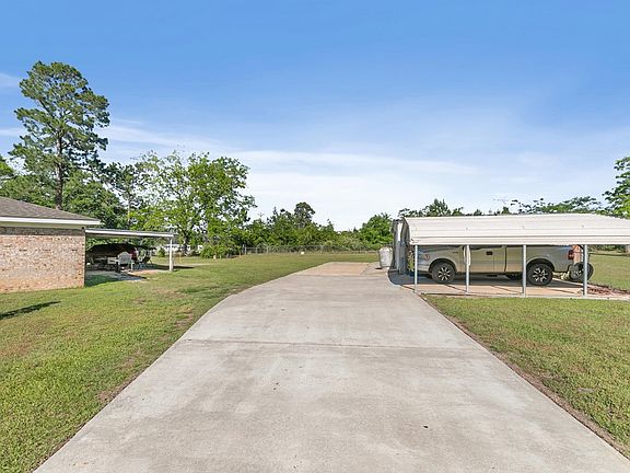 4th image of 210 Bauman Rd