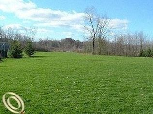 22003 Beck Rd, Northville, MI 48167