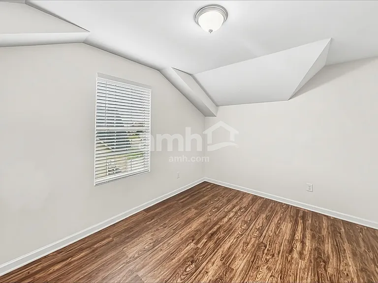 4870 Beryl Dr — Photo 17