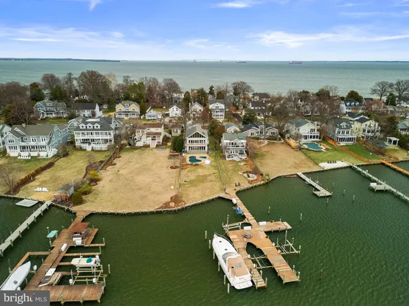 22 E Lake Dr, Annapolis, MD 21403