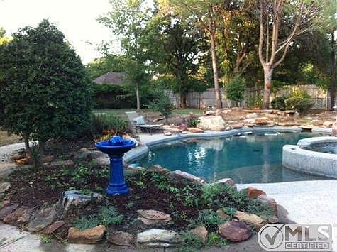 2nd image of 1325 Melody Ln