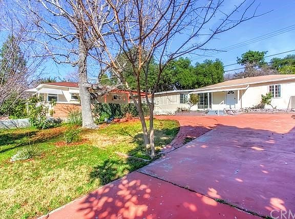 2nd image of 3439 Honolulu Ave
