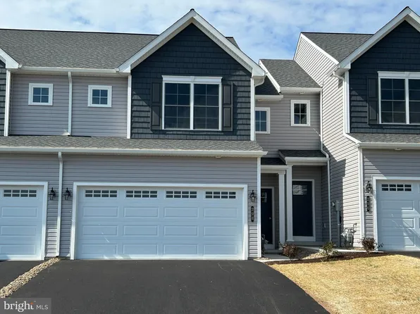 298 Sage Blvd, Middletown, PA 17057