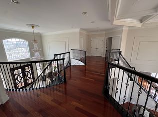 23 Balmoral Dr, Pittstown, NJ 08867