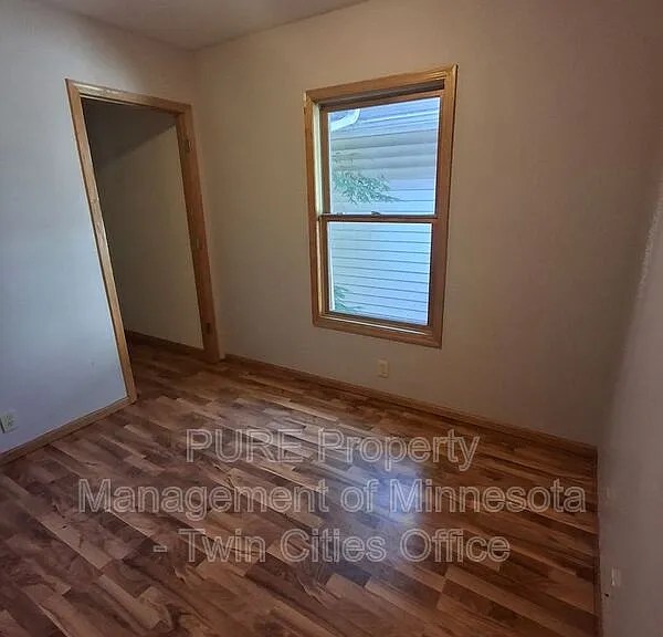 3321 37th St E — Photo 6
