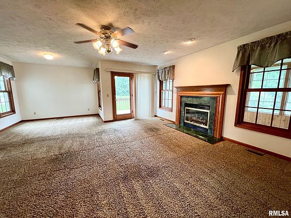 3rd image of 17231 Woodland Lakes Dr