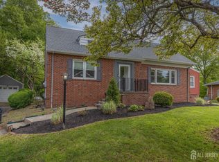 14 Meadowbrook Ln, Piscataway, NJ 08854