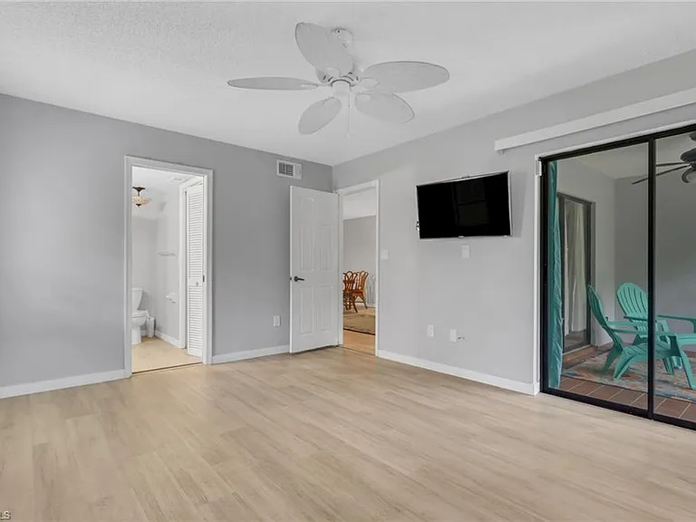 9861 Alabama St #3 — Photo 14