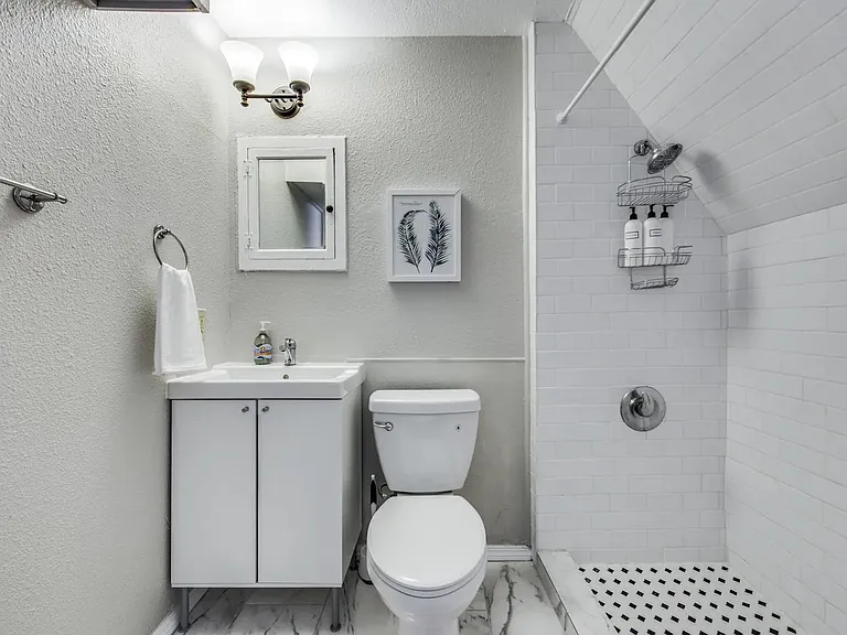 215 Blanco Rd #2 — Photo 8