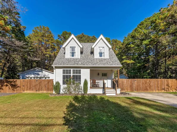 305 E Ridgewood Ave, Galloway, NJ 08205