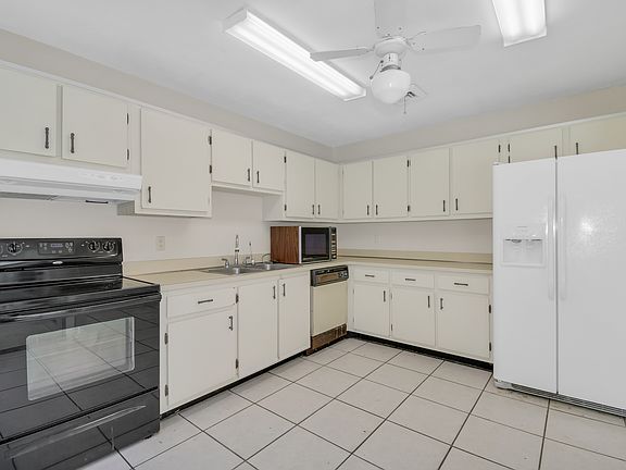 4th image of 5371 Falling Water Dr