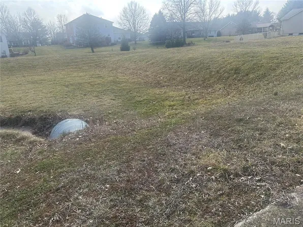 113 Benham Dr, Millstadt, IL 62260