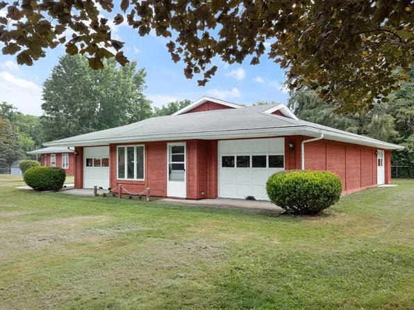 128 Schirmer Pkwy, Buchanan, MI 49107