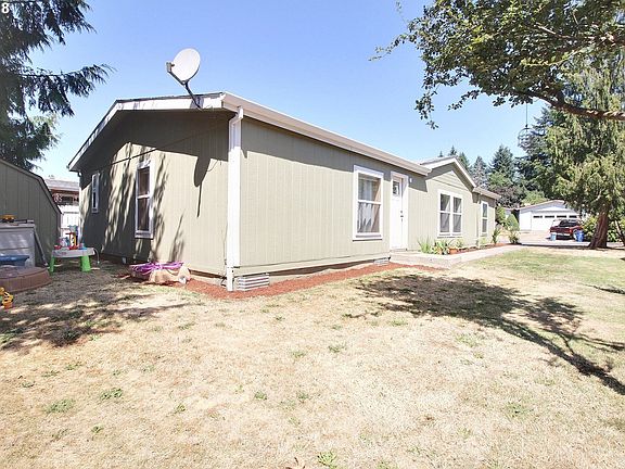 3rd image of 14905 NE 70th St