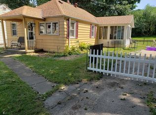 W330N6278 Hasslinger Dr, Nashotah, WI 53058