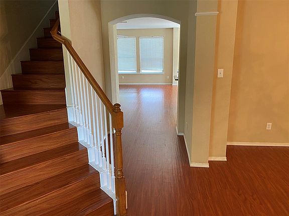 4th image of 6324 Pinehurst Dr
