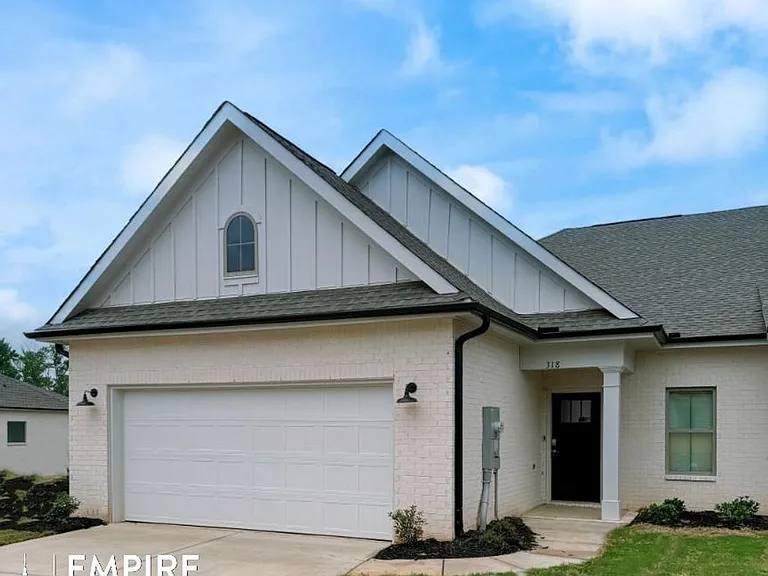 318 Cornstalk Cir — Photo 1