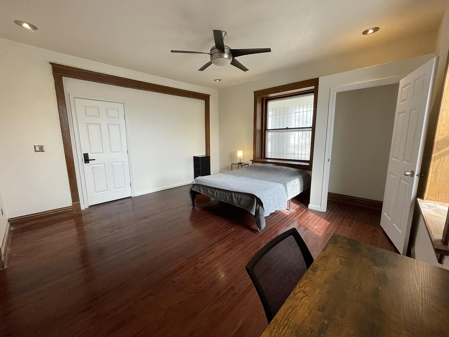 4 bed, 3.0 bath, 3550 sqft, $715 — Photo 1