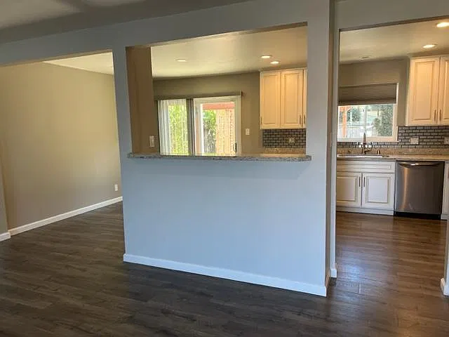 3 bed, 1125 sqft, $3,500 — Photo 4