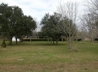 301 Twin Ln, Rosenberg, TX 77471